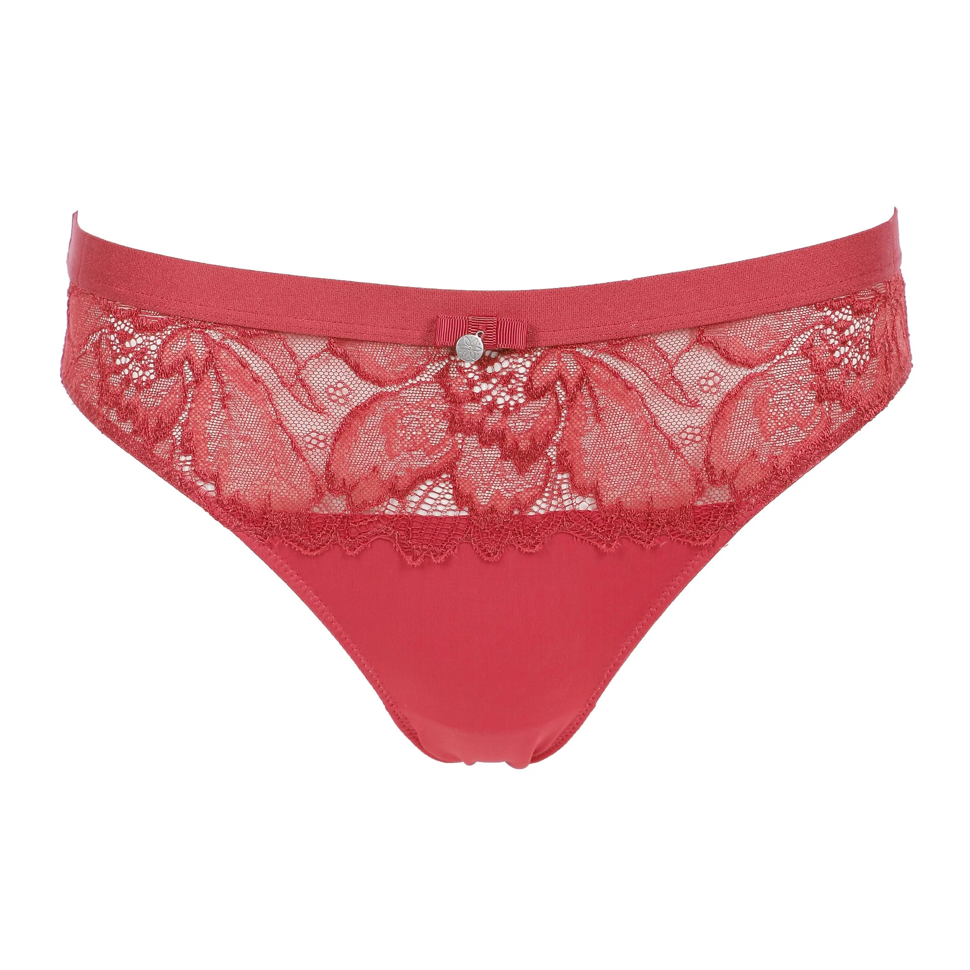 Culotte en dentelle rouge